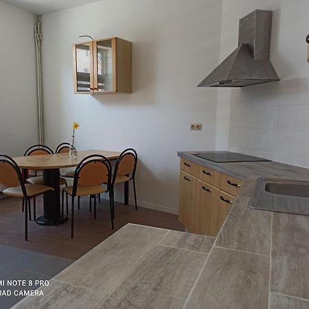 Loft Cosi A Proximite Du Centre Geographique Belge Apartman Gembloux Kültér fotó